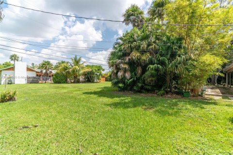 Land in Palmetto Bay, Florida № 1928890 - photo 2