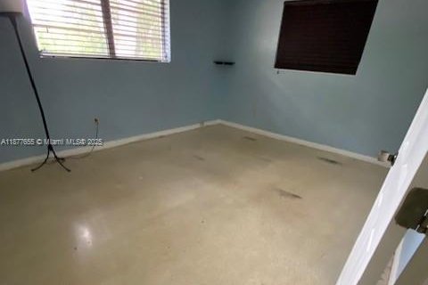 Land in Palmetto Bay, Florida № 1928890 - photo 6