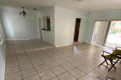 Land in Palmetto Bay, Florida № 1928890 - photo 3