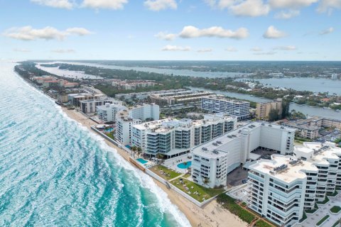 Condo in South Palm Beach, Florida, 2 bedrooms  № 1072604 - photo 1