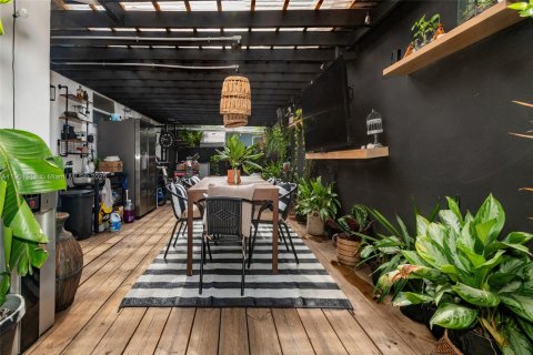 Propiedad comercial en venta en Hollywood, Florida, 112.78 m2 № 1953286 - foto 21