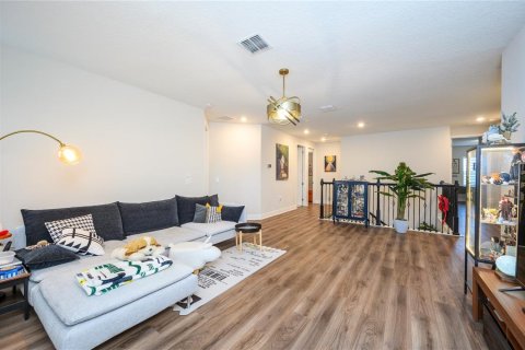 Casa en venta en Orlando, Florida, 5 dormitorios, 328.87 m2 № 1877488 - foto 28