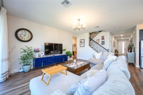 Casa en venta en Orlando, Florida, 5 dormitorios, 328.87 m2 № 1877488 - foto 19