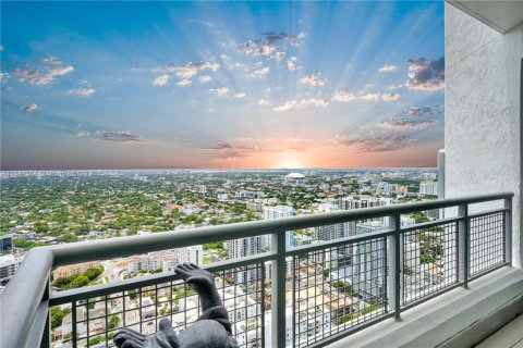 Condominio en venta en Miami, Florida, 1 dormitorio, 88.35 m2 № 1839613 - foto 16
