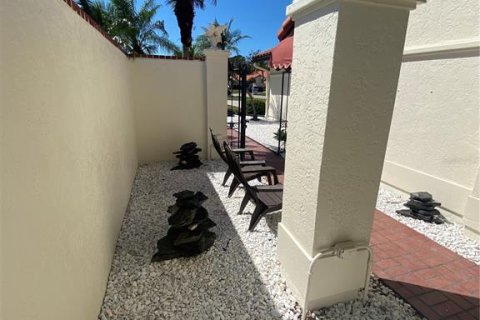 House in Bradenton, Florida 3 bedrooms, 205.96 sq.m. № 228713 - photo 7