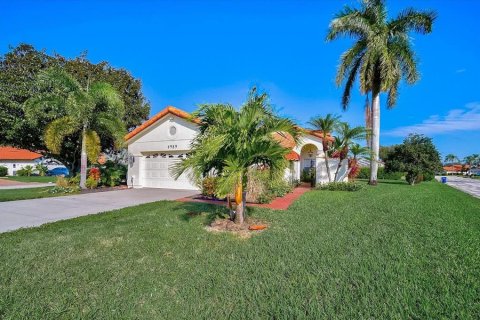 House in Bradenton, Florida 3 bedrooms, 205.96 sq.m. № 228713 - photo 12