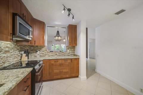 House in Bradenton, Florida 3 bedrooms, 205.96 sq.m. № 228713 - photo 28