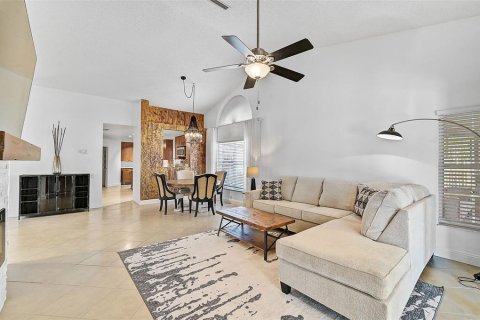 House in Bradenton, Florida 3 bedrooms, 205.96 sq.m. № 228713 - photo 21