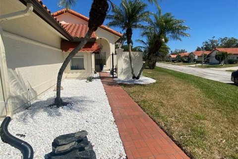 House in Bradenton, Florida 3 bedrooms, 205.96 sq.m. № 228713 - photo 4