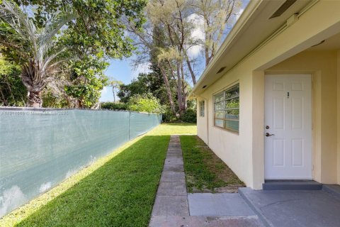 House in Hallandale Beach, Florida 2 bedrooms, 88.91 sq.m. № 1968111 - photo 11