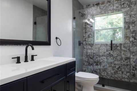 House in Hallandale Beach, Florida 2 bedrooms, 88.91 sq.m. № 1968111 - photo 5