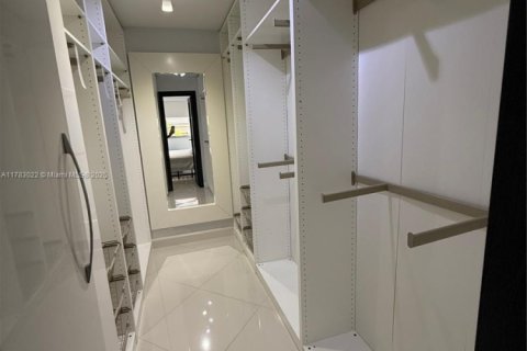 Condominio en venta en Hallandale Beach, Florida, 2 dormitorios, 101.45 m2 № 1727170 - foto 14