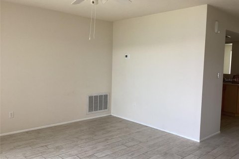House in North Port, Florida 2 bedrooms, 100.24 sq.m. № 1849798 - photo 6