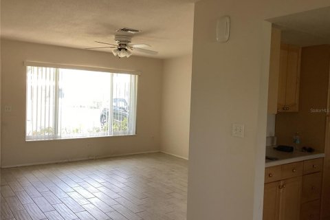 House in North Port, Florida 2 bedrooms, 100.24 sq.m. № 1849798 - photo 3