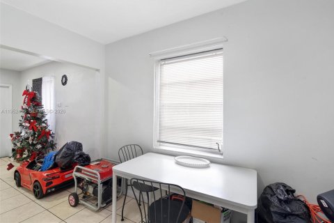 Villa ou maison à vendre à Miami, Floride: 3 chambres, 117.61 m2 № 2008829 - photo 11