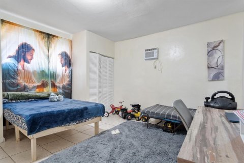 Villa ou maison à vendre à Miami, Floride: 3 chambres, 117.61 m2 № 2008829 - photo 21