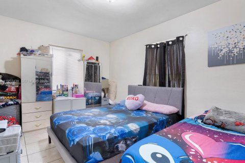 Villa ou maison à vendre à Miami, Floride: 3 chambres, 117.61 m2 № 2008829 - photo 15