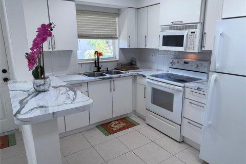 Propiedad comercial en venta en Hollywood, Florida, 144.74 m2 № 1955862 - foto 7