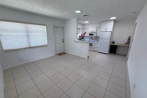 Propiedad comercial en venta en Hollywood, Florida, 144.74 m2 № 1955862 - foto 28