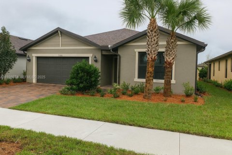 House in Vero Beach, Florida 3 bedrooms, 154.5 sq.m. № 1986456 - photo 2