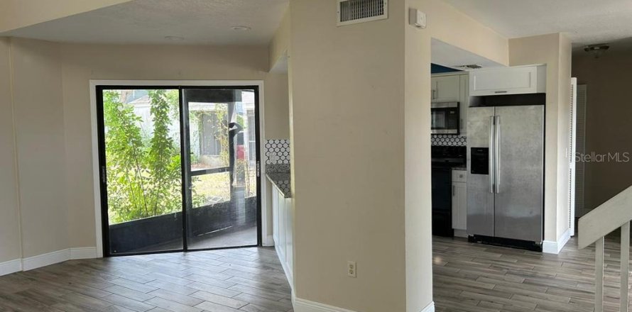 Townhouse in Lakeland, Florida 2 bedrooms, 109.35 sq.m. № 2236668
