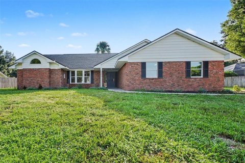 Villa ou maison à Leesburg, Floride 4 chambres, 237.27 m2 № 2370954