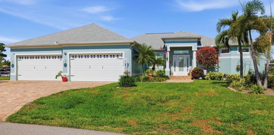 Villa ou maison à Port Charlotte, Floride 3 chambres, 167.32 m2 № 2101268