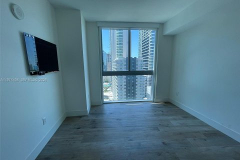 Condo in Miami, Florida, 2 bedrooms  № 2052908 - photo 8