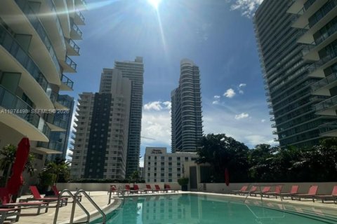 Condo in Miami, Florida, 2 bedrooms  № 2052908 - photo 14