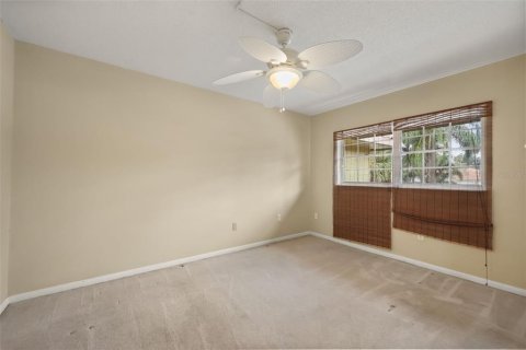Townhouse in Orlando, Florida 2 bedrooms, 111.48 sq.m. № 2385778 - photo 11