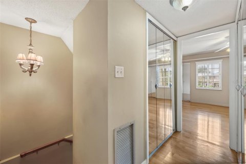 Townhouse in Orlando, Florida 2 bedrooms, 111.48 sq.m. № 2385778 - photo 13