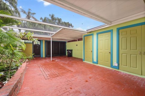 Townhouse in Orlando, Florida 2 bedrooms, 111.48 sq.m. № 2385778 - photo 17