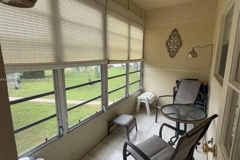Condominio en venta en Lauderhill, Florida, 1 dormitorio, 63.17 m2 № 1965539 - foto 11