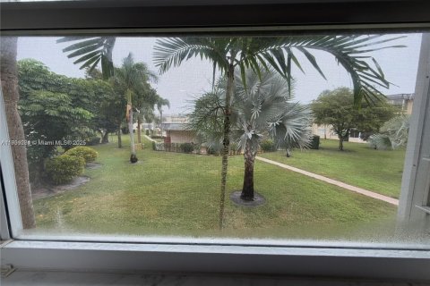 Condominio en venta en Lauderhill, Florida, 1 dormitorio, 63.17 m2 № 1965539 - foto 10