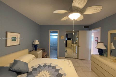 Condominio en venta en Lauderhill, Florida, 1 dormitorio, 63.17 m2 № 1965539 - foto 3