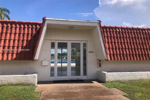 Touwnhouse à vendre à Miami, Floride: 3 chambres, 140.28 m2 № 1809366 - photo 26