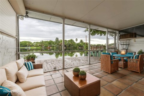 Adosado en venta en Miami, Florida, 3 dormitorios, 140.28 m2 № 1809366 - foto 30