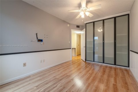 Adosado en venta en Miami, Florida, 3 dormitorios, 140.28 m2 № 1809366 - foto 15