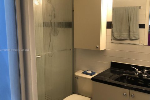 Touwnhouse à vendre à Miami, Floride: 3 chambres, 140.28 m2 № 1809366 - photo 7