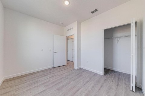 Copropriété à louer à Davenport, Floride: 5 chambres, 155.24 m2 № 1866865 - photo 12