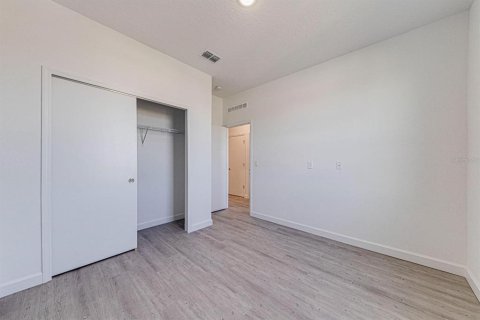 Copropriété à louer à Davenport, Floride: 5 chambres, 155.24 m2 № 1866865 - photo 14