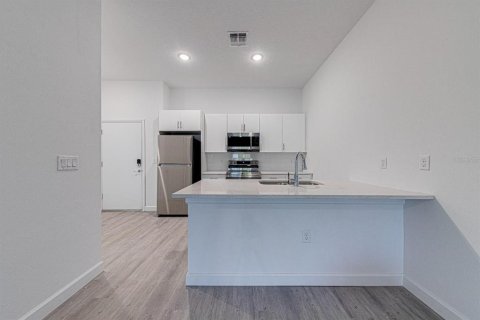 Copropriété à louer à Davenport, Floride: 5 chambres, 155.24 m2 № 1866865 - photo 3