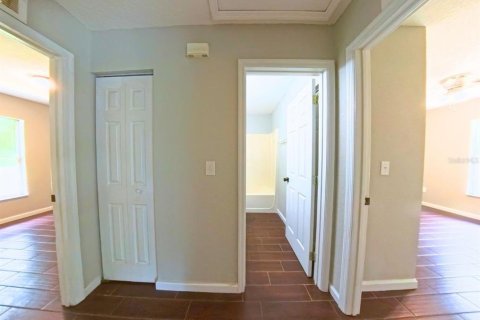 House in Ocala, Florida 3 bedrooms, 126.53 sq.m. № 1912132 - photo 17