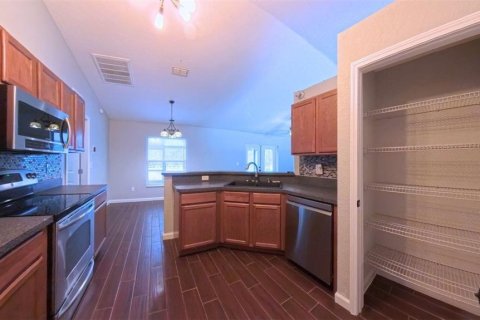 House in Ocala, Florida 3 bedrooms, 126.53 sq.m. № 1912132 - photo 10
