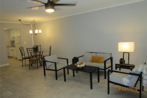 Copropriété à vendre à Saint Petersburg, Floride: 2 chambres, 80.82 m2 № 2369082 - photo 6