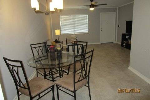 Copropriété à vendre à Saint Petersburg, Floride: 2 chambres, 80.82 m2 № 2369082 - photo 9