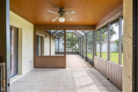 House in Palm Coast, Florida 3 bedrooms, 167.22 sq.m. № 1866683 - photo 21