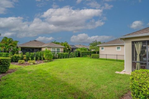 House in Fish Hawk, Florida 2 bedrooms, 164.34 sq.m. № 1916601 - photo 27