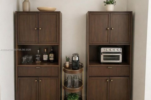 Condo in North Bay Village, Florida, 1 bedroom  № 2068982 - photo 8