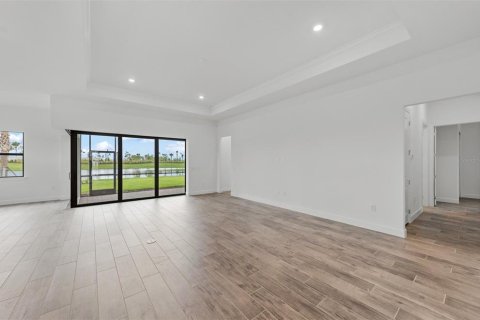 House in Lakewood Ranch, Florida 3 bedrooms, 230.68 sq.m. № 1886736 - photo 18